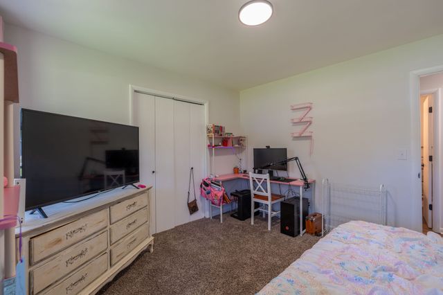 709 Windsor Ave, Lawrenceburg, TN 38464