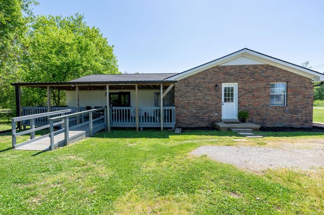 709 Windsor Ave, Lawrenceburg, TN 38464