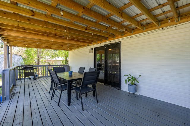 709 Windsor Ave, Lawrenceburg, TN 38464