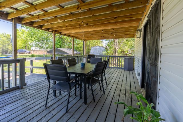 709 Windsor Ave, Lawrenceburg, TN 38464