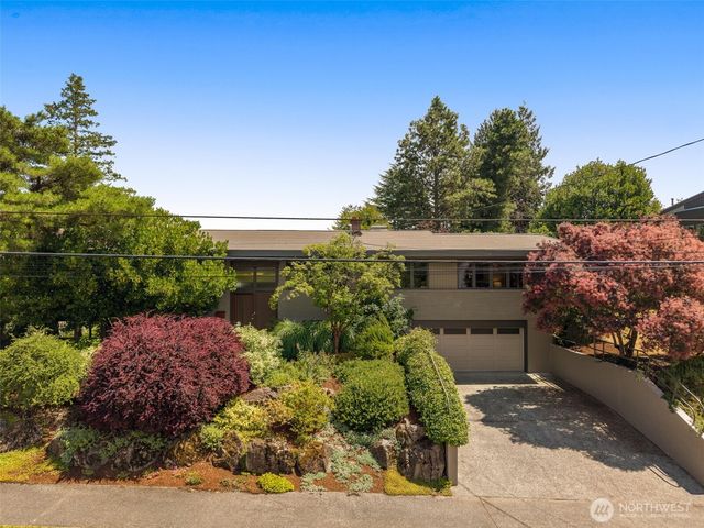 4204 47th Avenue S, Seattle, WA 98118