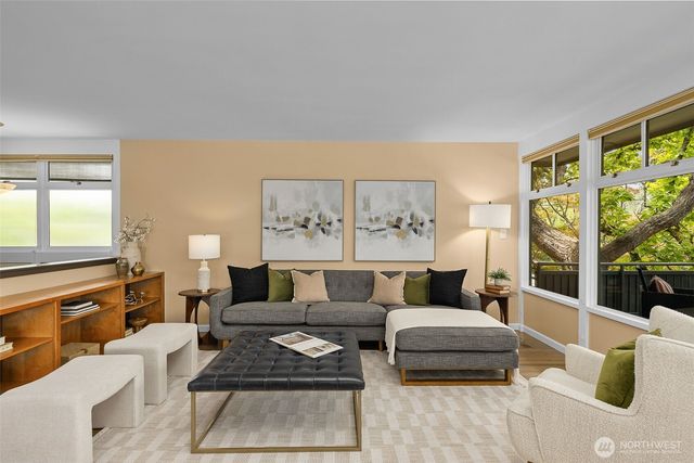 4204 47th Avenue S, Seattle, WA 98118