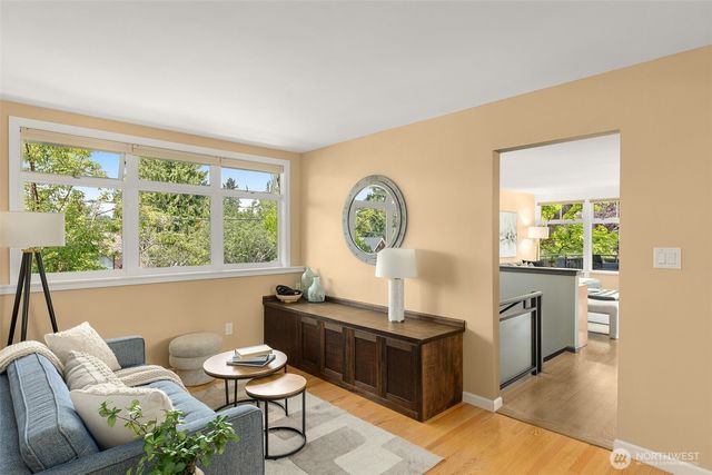 4204 47th Avenue S, Seattle, WA 98118