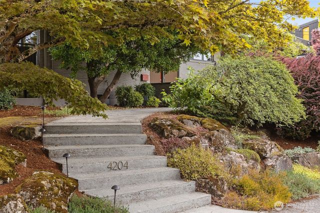 4204 47th Avenue S, Seattle, WA 98118
