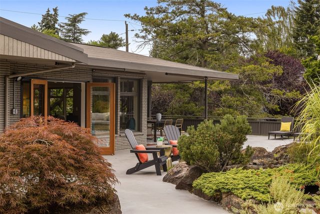 4204 47th Avenue S, Seattle, WA 98118