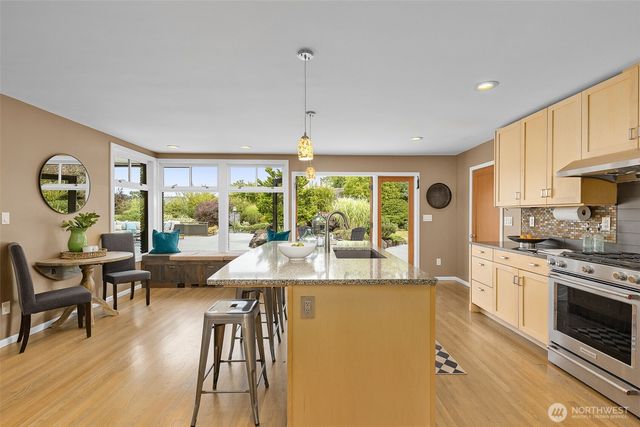4204 47th Avenue S, Seattle, WA 98118