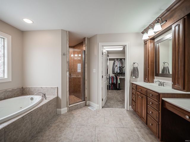 2730 Winfield Drive, Evansville, IN 47725