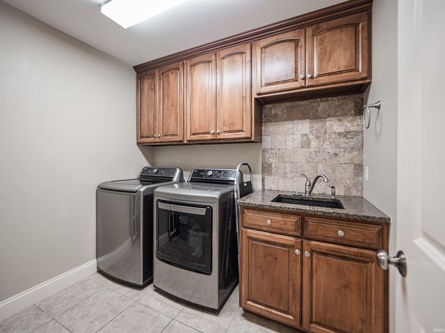 2730 Winfield Drive, Evansville, IN 47725