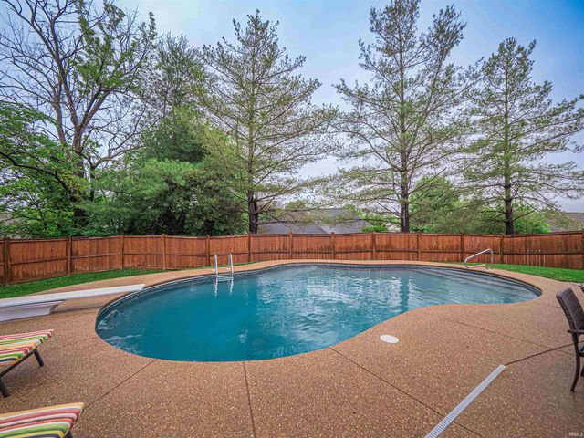 2730 Winfield Drive, Evansville, IN 47725