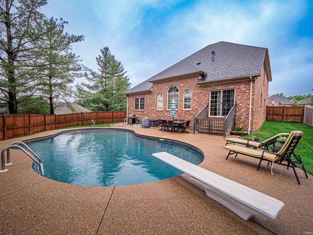 2730 Winfield Drive, Evansville, IN 47725