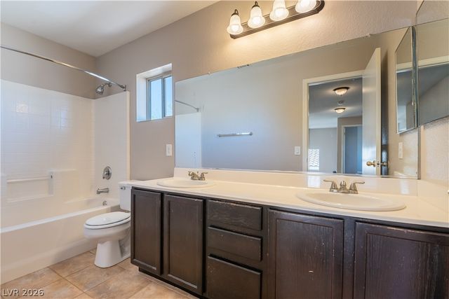 688 Emerald City Avenue, Las Vegas, NV 89183