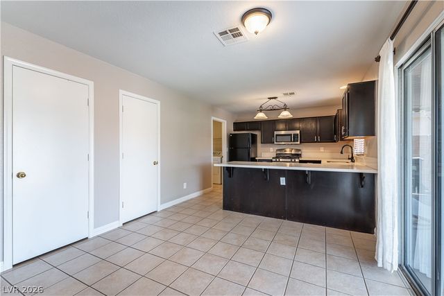 688 Emerald City Avenue, Las Vegas, NV 89183