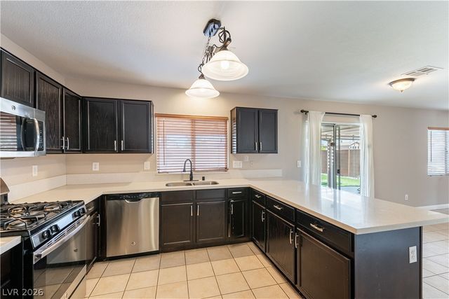 688 Emerald City Avenue, Las Vegas, NV 89183