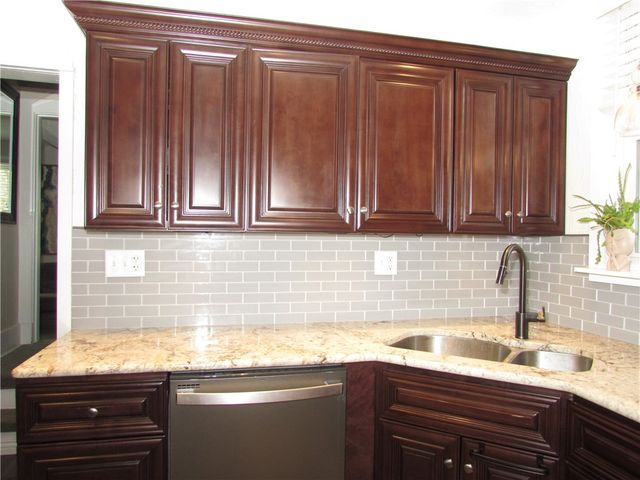 9680 HIGHLAND RD, Mccandless, PA 15237
