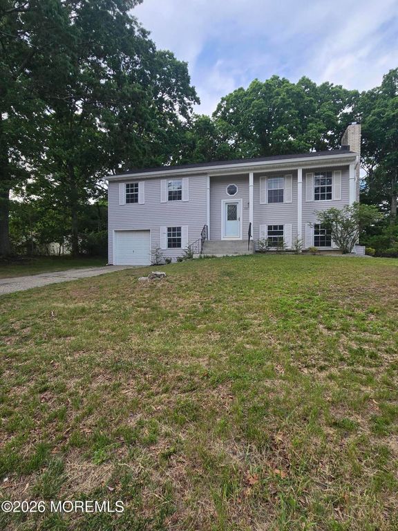 151 Shenandoah Boulevard, Toms River, NJ 08753