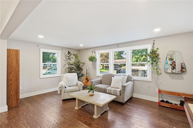 6 Adrian Street, Warwick, RI 02886