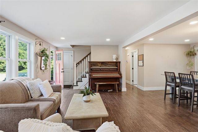 6 Adrian Street, Warwick, RI 02886