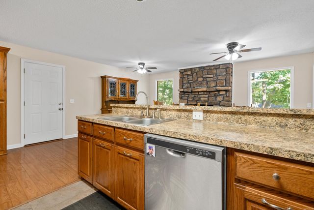 4 Vitoria Lane, Hot Springs Village, AR 71909