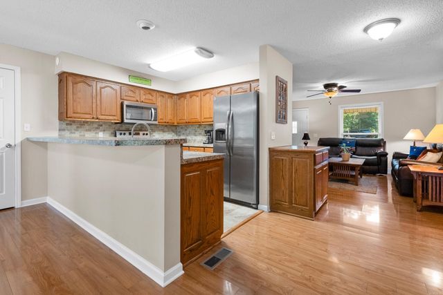 4 Vitoria Lane, Hot Springs Village, AR 71909