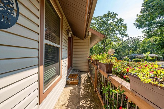 4 Vitoria Lane, Hot Springs Village, AR 71909