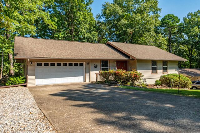4 Vitoria Lane, Hot Springs Village, AR 71909