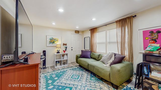 1616 S 6th Avenue, Maywood, IL 60153