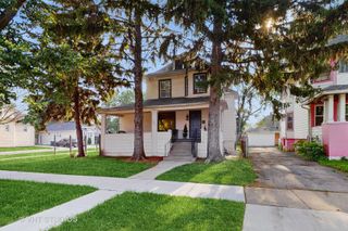 1616 S 6th Avenue, Maywood, IL 60153