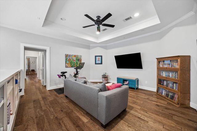 118 E 27th Street B, Houston, TX 77008
