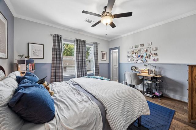 118 E 27th Street B, Houston, TX 77008