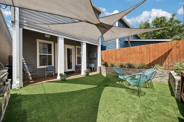 118 E 27th Street B, Houston, TX 77008