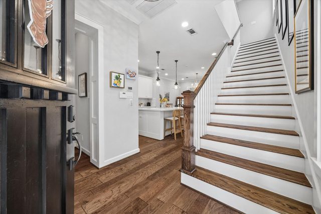 118 E 27th Street B, Houston, TX 77008