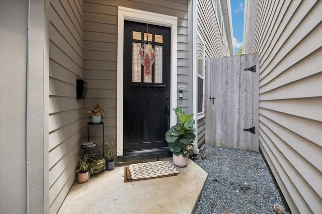 118 E 27th Street B, Houston, TX 77008