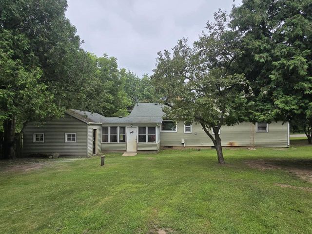 N3724 STATE ROAD 152, Wautoma, WI 54982