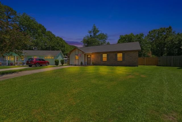 114 Mcduffie Court, Summerville, SC 29486