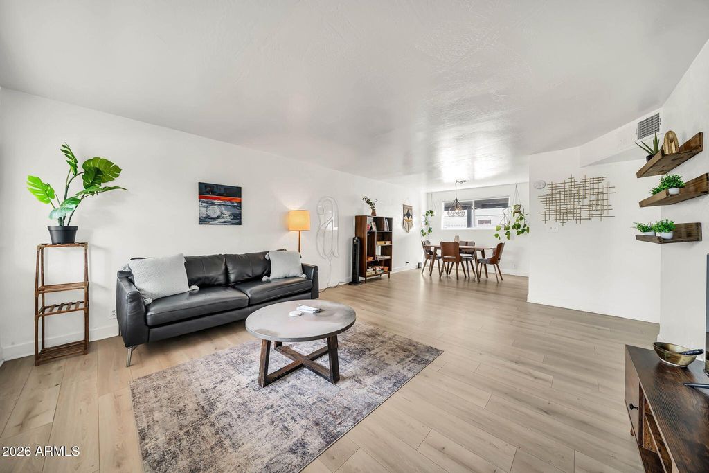 1111 E TURNEY Avenue 3, Phoenix, AZ 85014 — exterior