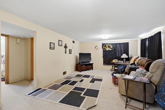 501 WESTRIDGE DR, Columbia, MO 65203