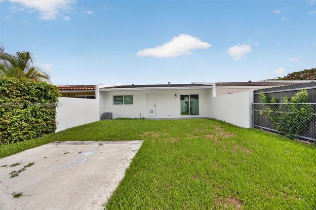 10006 SW 23rd Terrace, Miami, FL 33165