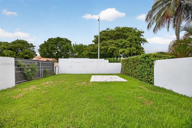 10006 SW 23rd Terrace, Miami, FL 33165