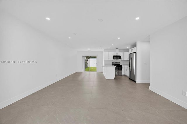 10006 SW 23rd Terrace, Miami, FL 33165