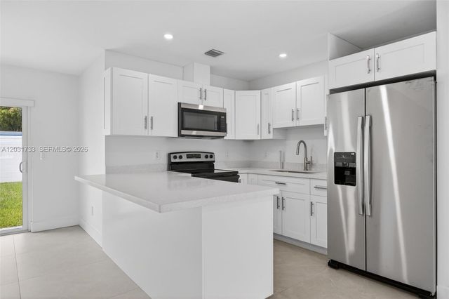 10006 SW 23rd Terrace, Miami, FL 33165