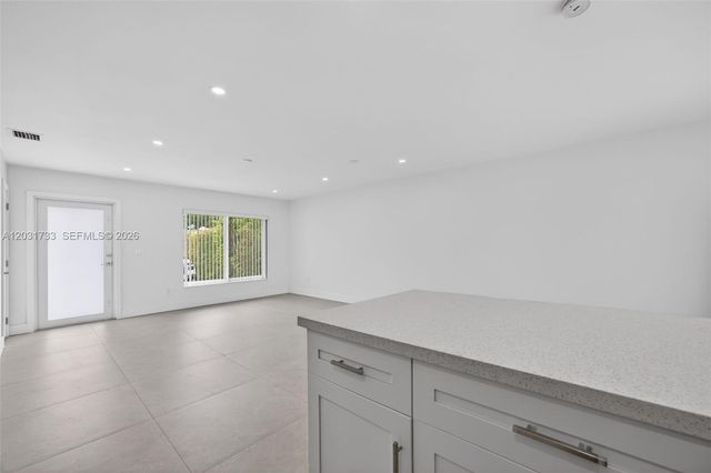 10006 SW 23rd Terrace, Miami, FL 33165