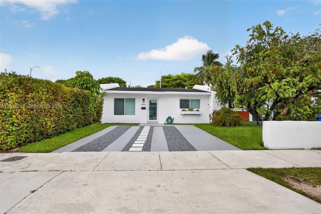 10006 SW 23rd Terrace, Miami, FL 33165