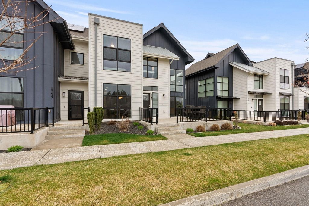2388 W Centennial Pl, Spokane, WA 99201 photo 2