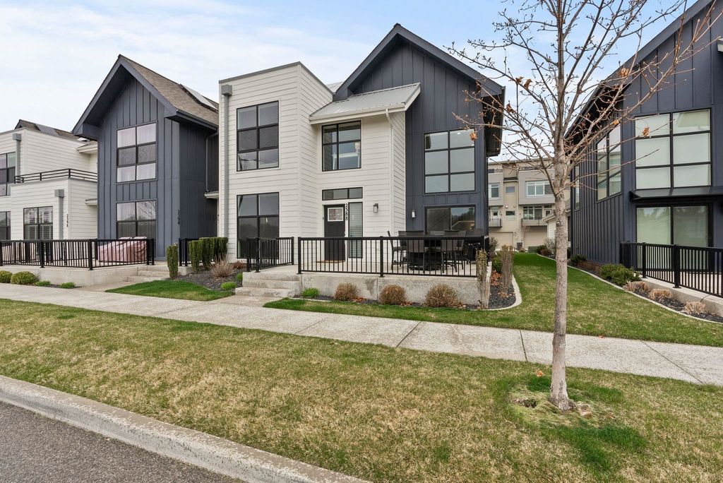 2388 W Centennial Pl, Spokane, WA 99201 photo 3