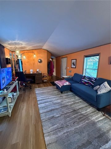 110 Liberty St, Jamestown, PA 16134