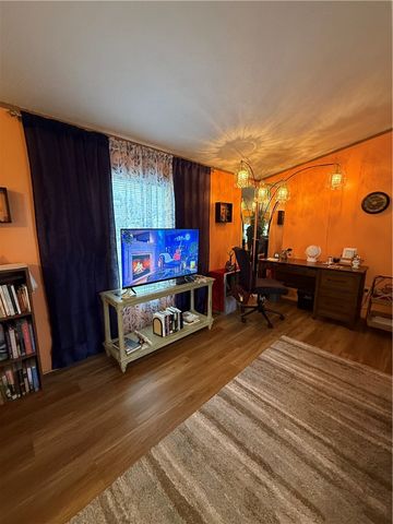 110 Liberty St, Jamestown, PA 16134