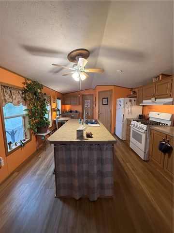 110 Liberty St, Jamestown, PA 16134