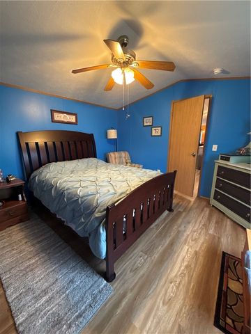 110 Liberty St, Jamestown, PA 16134