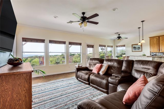 5200 Arrowhead DR, Lago Vista, TX 78645
