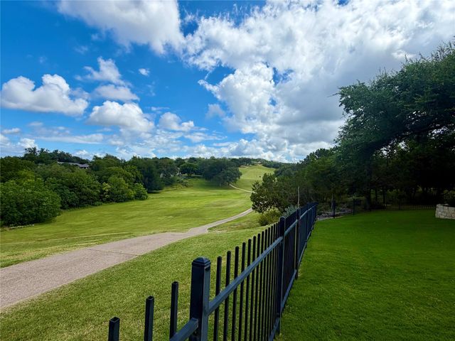 5200 Arrowhead DR, Lago Vista, TX 78645